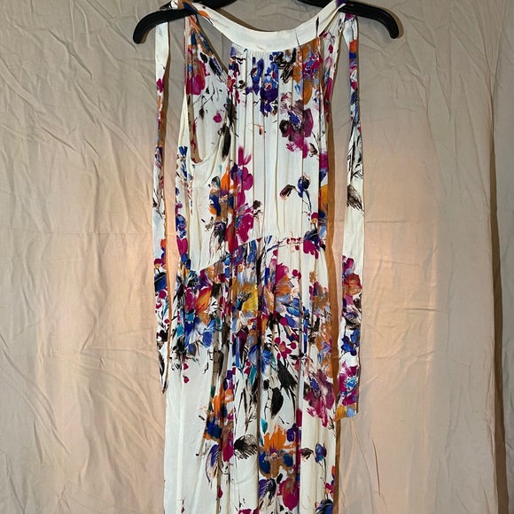Gorgeous Flowy Floral Maxi Halter Dress - Picture 7 of 8